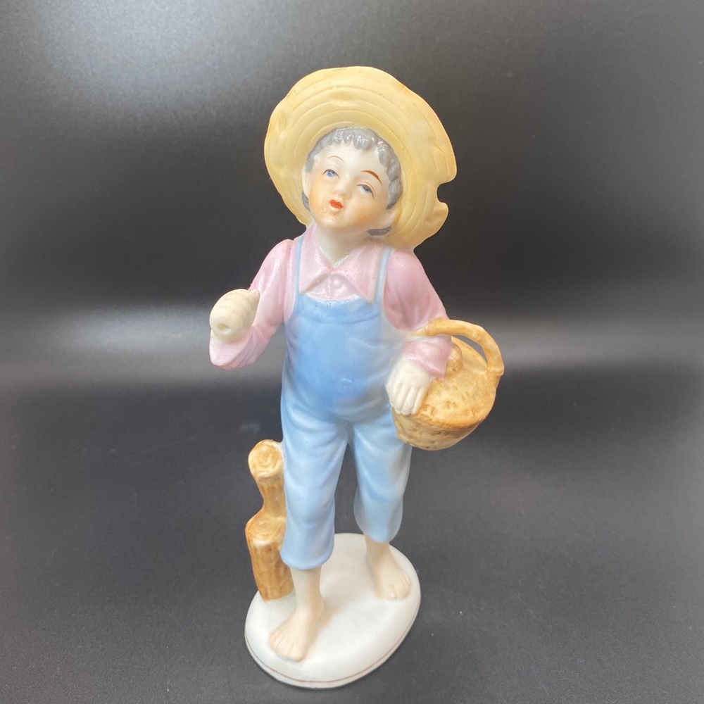 Vintage ucaggo China‎ Hand Painted Boy Fisherman Figurine JAPAN #266